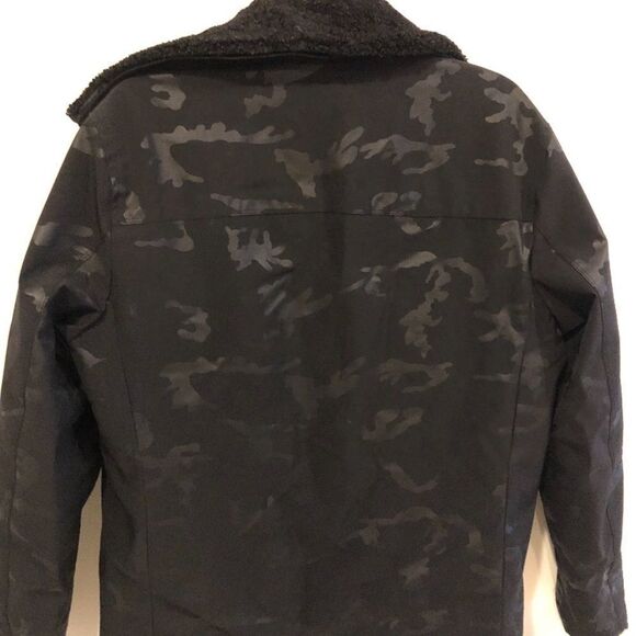 Like New
Title: Calvin Klein Women’s M Dark Grey Camo Jacket - Like New - Picture 2 of 5